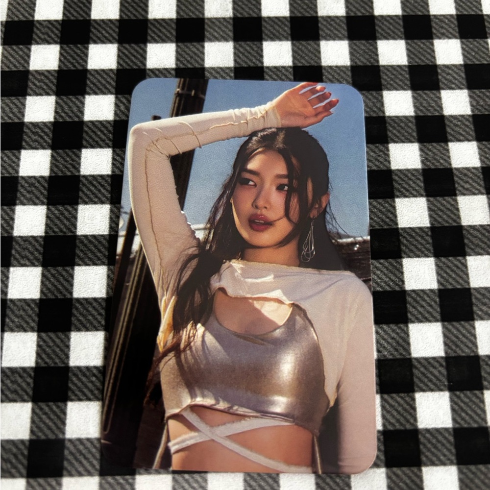 Kpop lomocard Set of KATSEYE Beautiful Chaos Edition - Picture 7 of 7